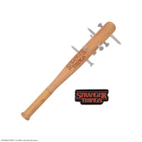 Penna a forma di mazza chiodata & Spilla di Stranger Things