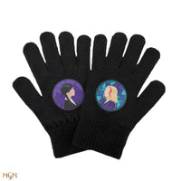 Guanti Holiday Capsule di Mercoledì e Enid