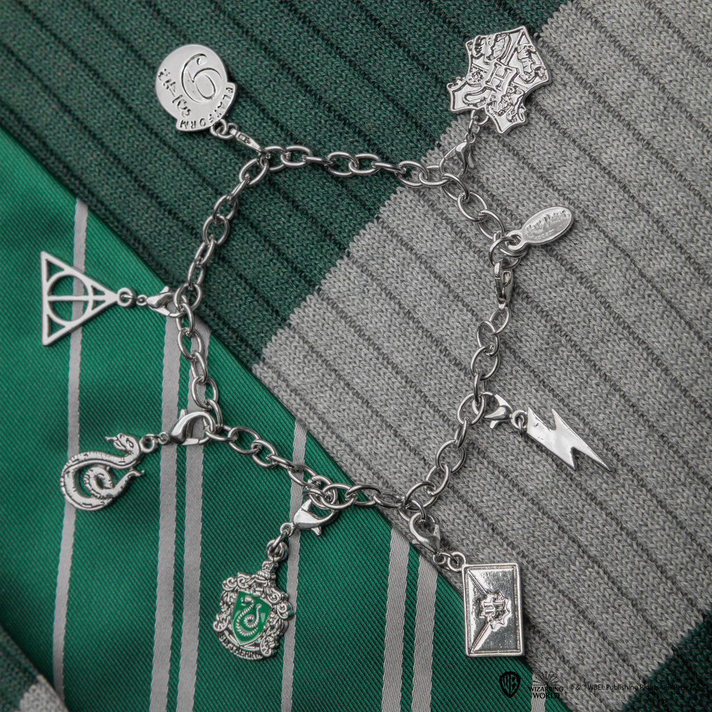 Juego de 2 dijes de Slytherin