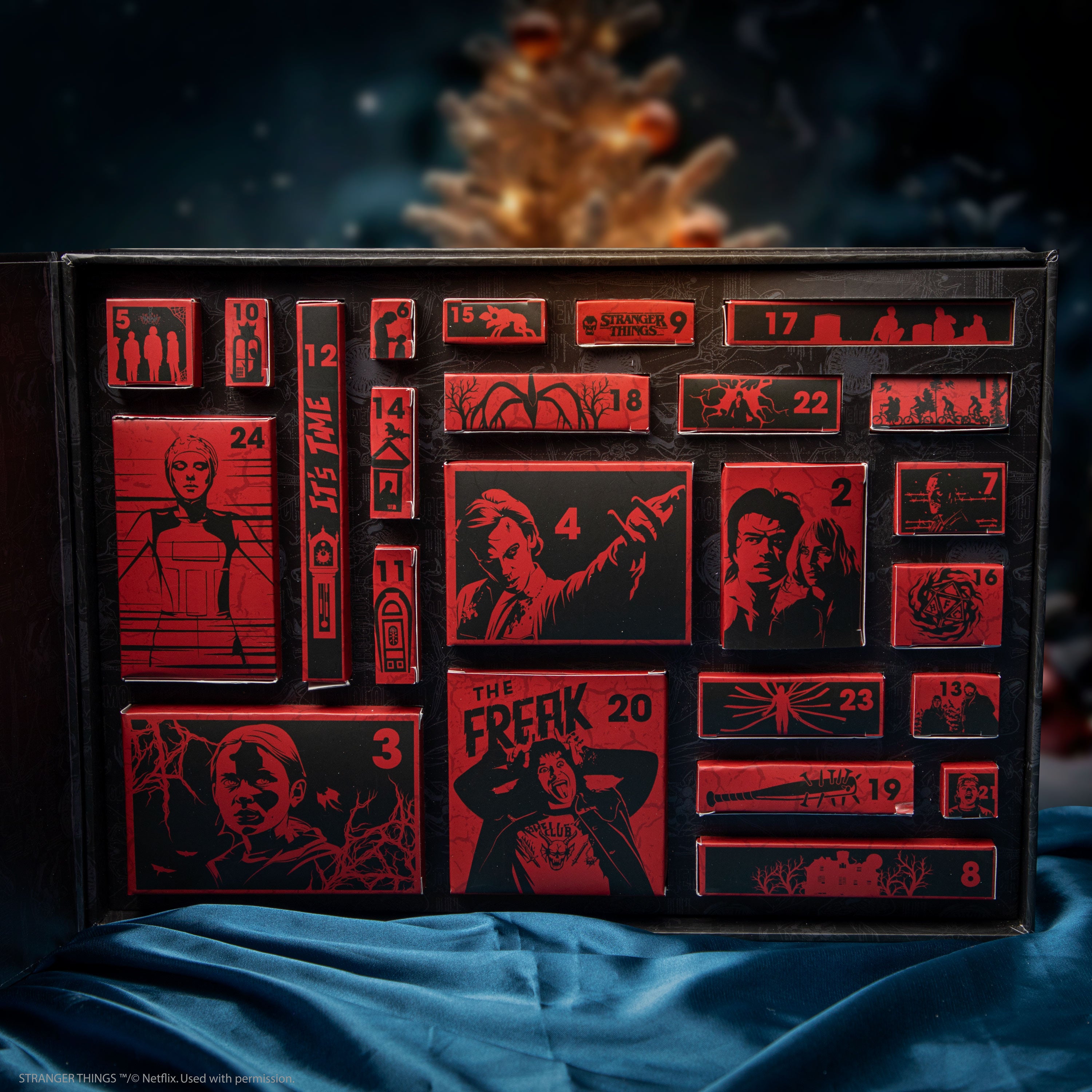 Stranger Things Deluxe Advent Calendar 2024 Cinereplicas stranger-things-deluxe-advent-calendar-2024-cinereplicas