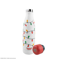 Bottiglia d'acqua isolata con luci di Natale