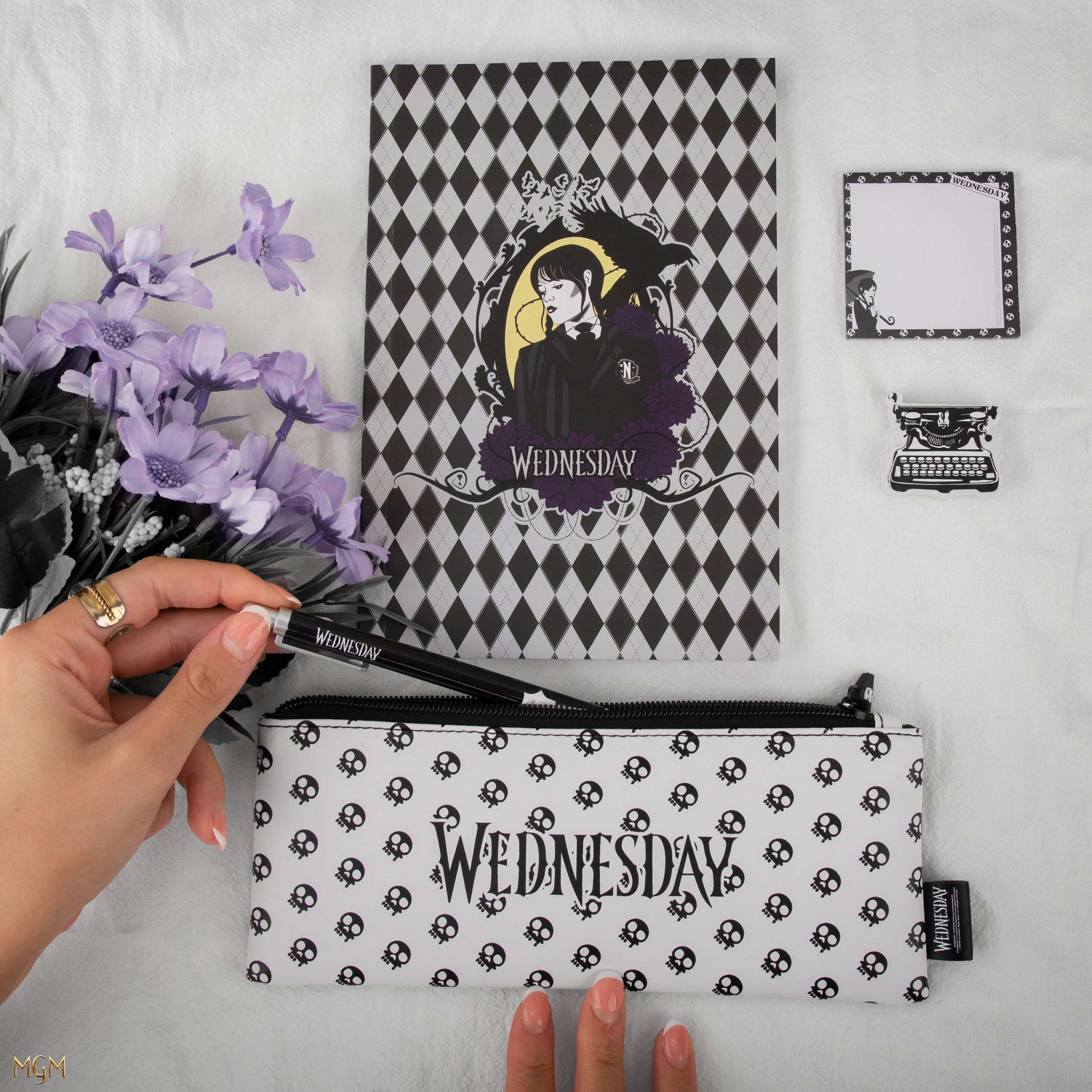 Cahier Wednesday - Wednesday and Enid | Idées de cadeaux originaux Cahier Wednesday - Wednesday and Enid | Idées de cadeaux originaux