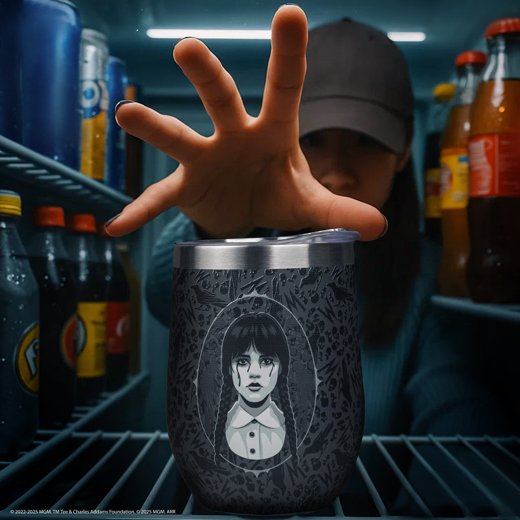 Genähter schwarzer Reisebecher